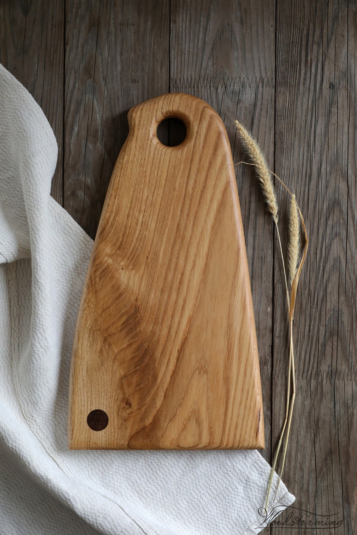Cheese & Charcuterie Board | Bird-Shaped Oak Serving Board