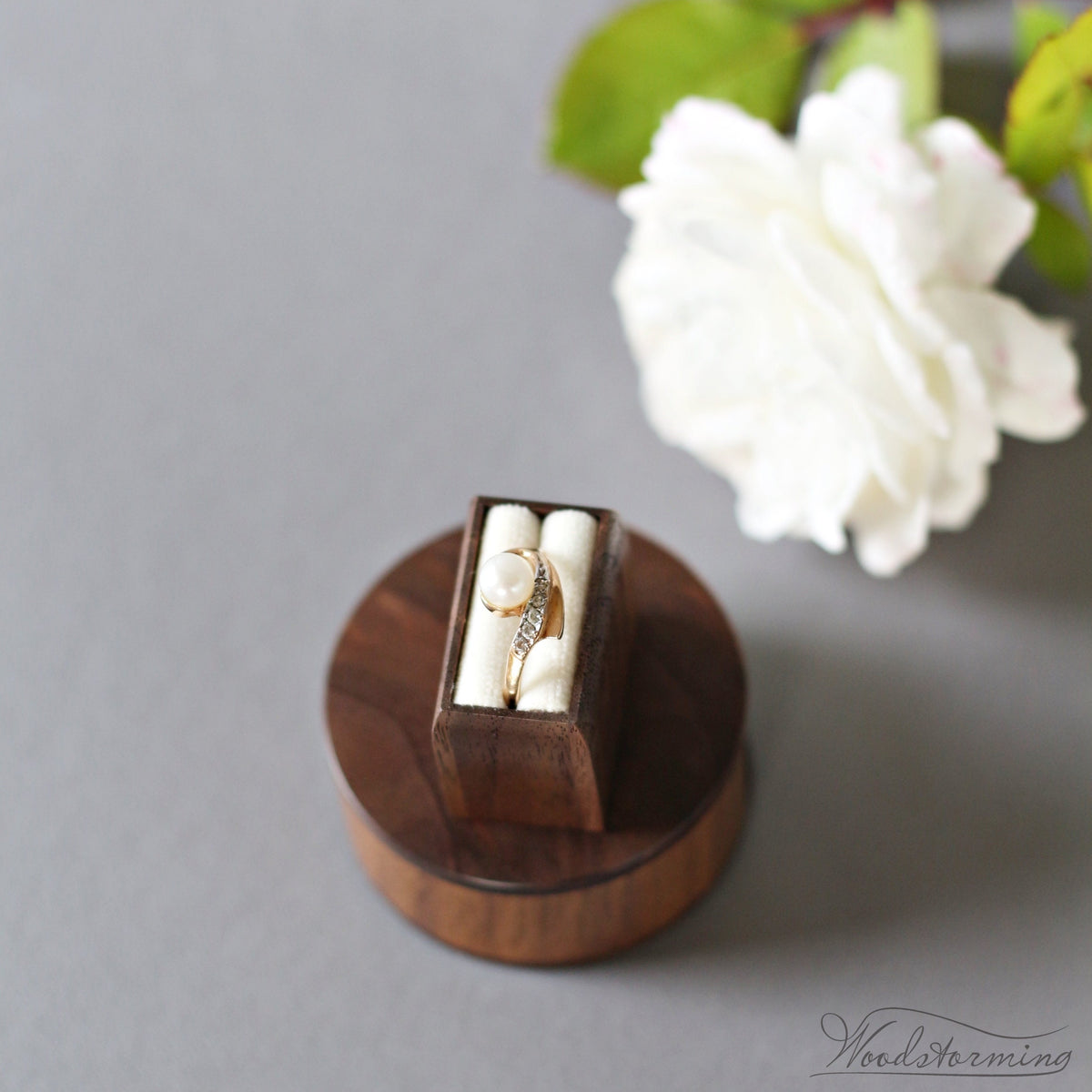 Round Walnut Proposal Ring Box
